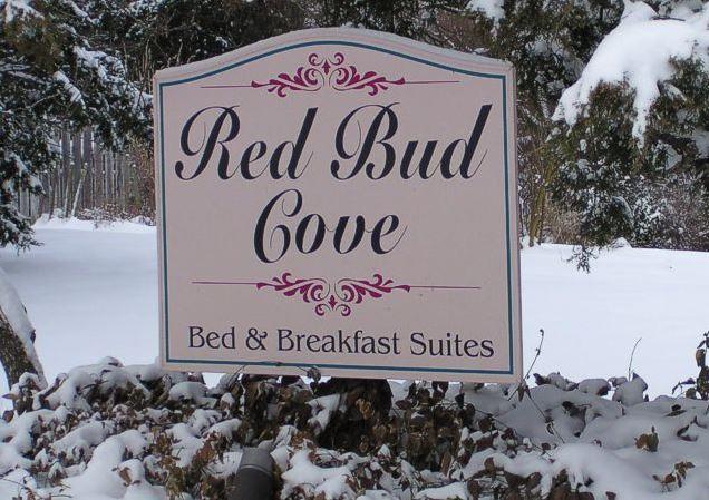 Red Bud Cove Bed And Breakfast Suites Hollister Exterior photo